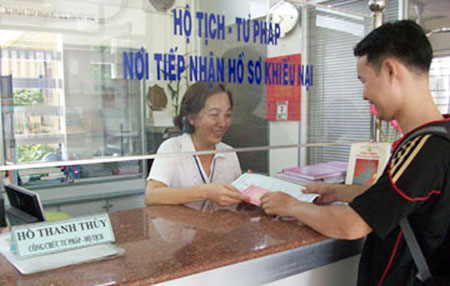 Điều chỉnh giấy tờ hộ tịch cho công dân Việt Nam đã đăng ký hộ tịch tại cơ quan đại diện Ngoại giao, cơ quan Lãnh sự của Việt Nam ở nước ngoài, sau đó về nước cư trú