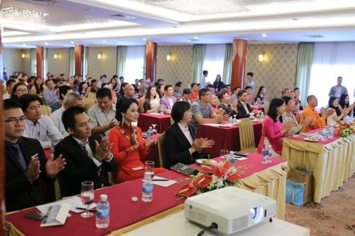 Cho phép cơ quan, tổ chức nước ngoài tại Việt Nam họp báo