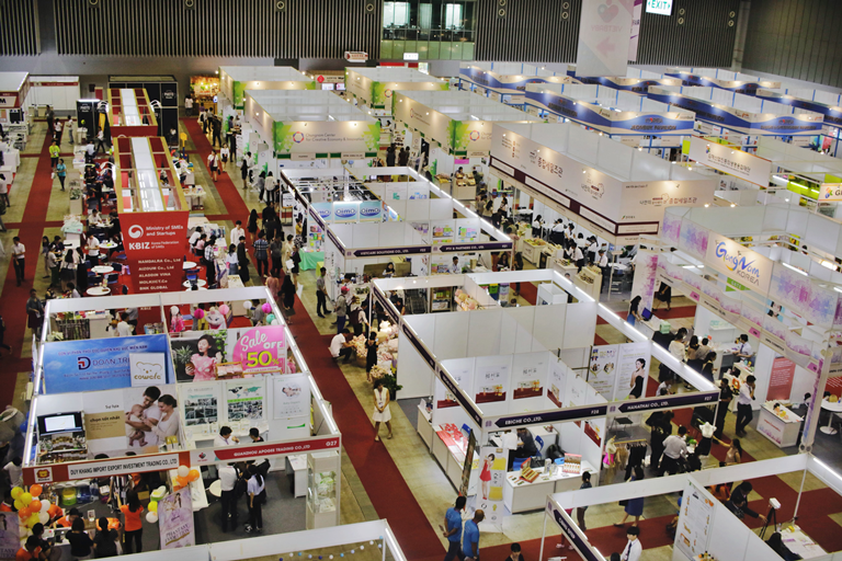 Thủ tục đăng ký tổ chức hội chợ, triển lãm thương mại tại Việt Nam